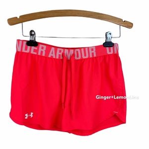 Women’s Under Armour Short Size S Betta Red